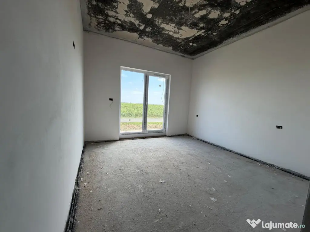 Duplex despartit cam tehnica | 5 camere | Toate utilitatile - Sanandrei (Timis)