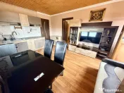 Apartament 2 camere cu balcon si priveliste spre munti in Se 