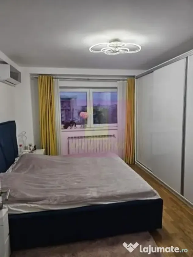 VANZARE APARTAMENT 3 CAMERE BD. DECEBAL - Bucuresti (Bucuresti-Ilfov)