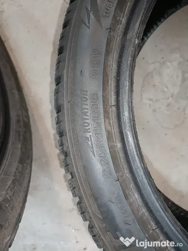 Anvelope Bridgestone iarna 225 45 18