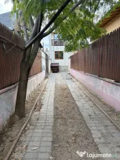 Scoala-Gradinita: metrou Aparatorii Patriei open space/nivel