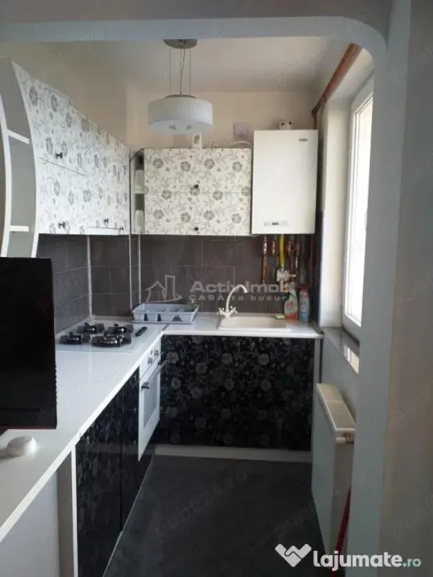 Garsoniera - semidecomandata - Zona Centrala - Ploiesti (Prahova)