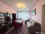Apartament de vanzare doua camere decomandat Sagului 