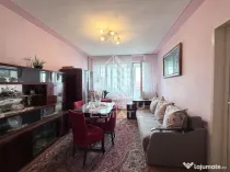Apartament de vanzare doua camere decomandat Sagului