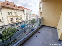 Apartament cu 3 camere, Semicentral