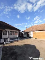 Casă cu 3 camere, anexe generoase și 1.813 mp teren – Fi