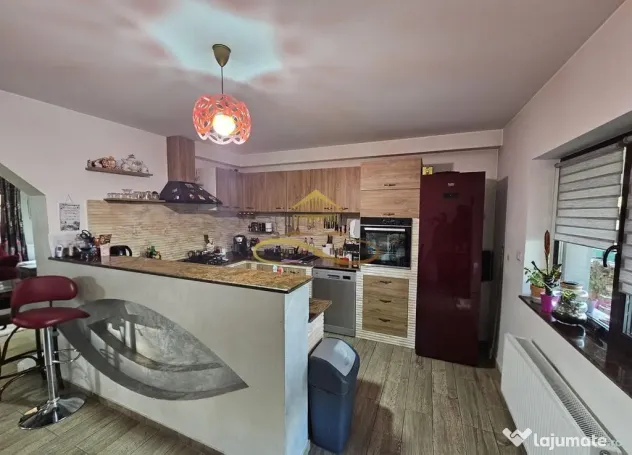 Duplex de vanzare Hemeius Bacau - Hemeius (Bacau)