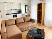 ACASĂ LA MARGINEA PĂDURII | 3 Camere | BALCON | Donath Par 