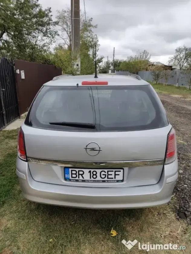 Opel Astra H Caravan 1.6 Benzină - 2005 - 232.271 km
