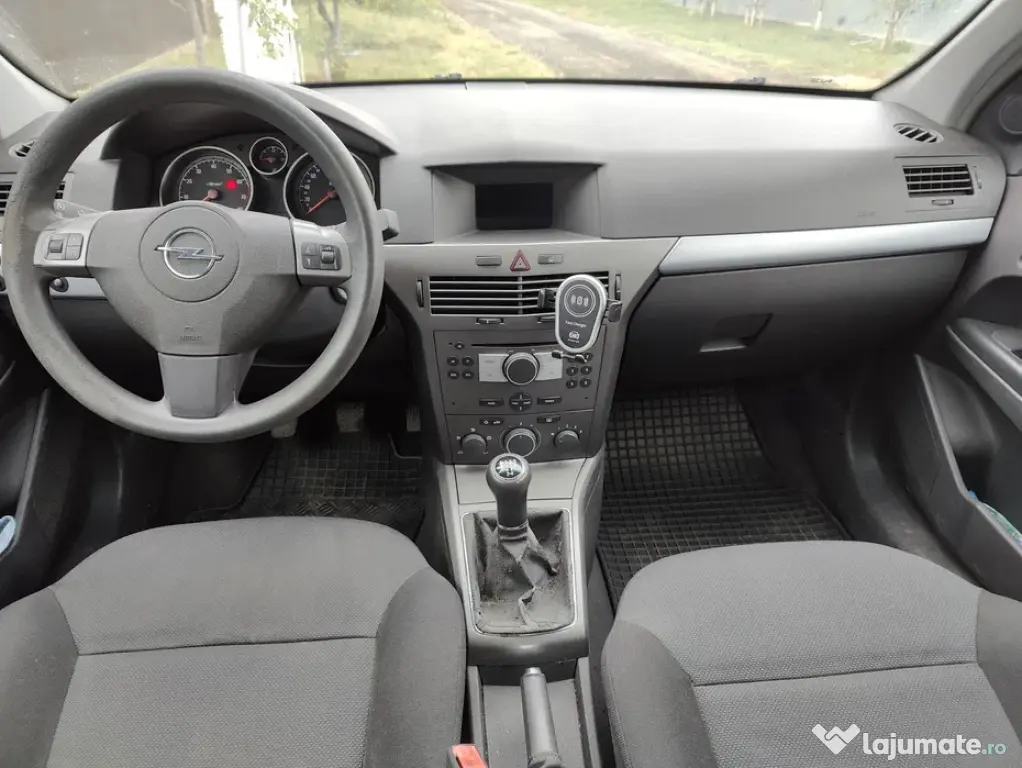 Opel Astra H Caravan 1.6 Benzină - 2005 - 232.271 km