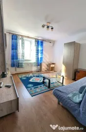 Apartament cu 2 camere de inchiriat,curte comuna,Complex Studentesc 