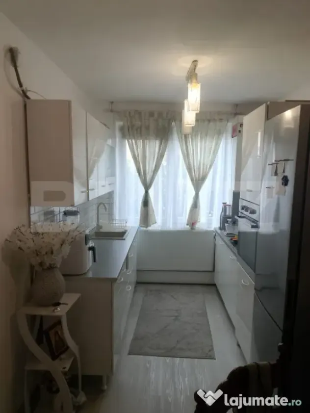 Inchiriez Apartament cu posibilitati multiple - Sibiu (Sibiu)