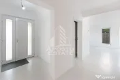 Casa individuala, 6 camere, 2 bai, garaj, teren 913, pompa de caldura 