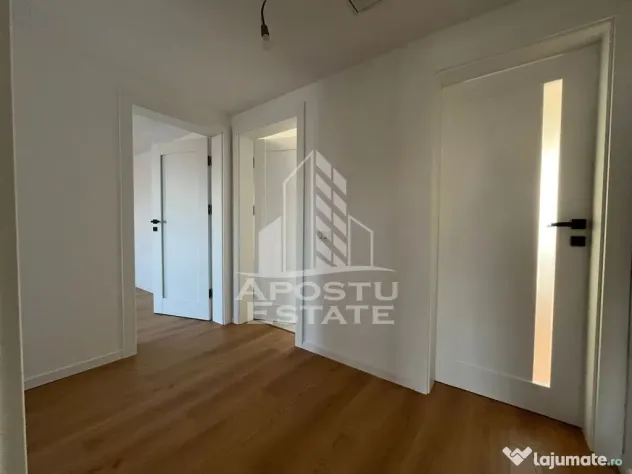 Casa individuala, 6 camere, 2 bai, garaj, teren 913, pompa de caldura - Sacalaz (Timis)