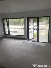 Spatiu comercial zona Liceului Economic 