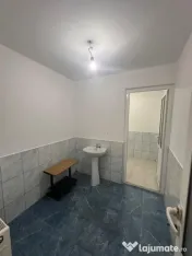 Spatiu comercial 8 mp de inchiriat, Radauti
