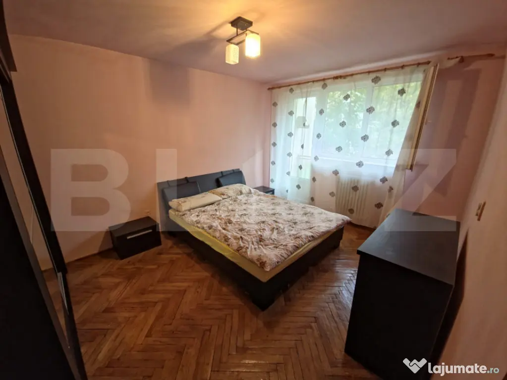 Apartament de vânzare cu 4 camere, Semicentral - Zalău - Zalau (Salaj)