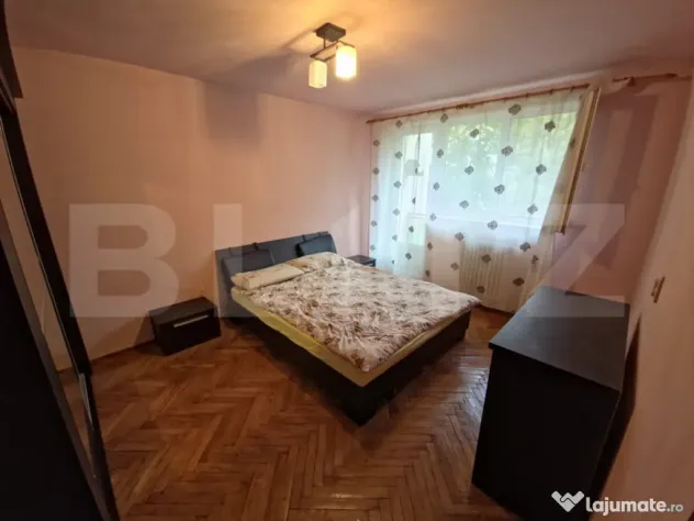 Apartament de vânzare cu 4 camere, Semicentral - Zalău - Zalau (Salaj)