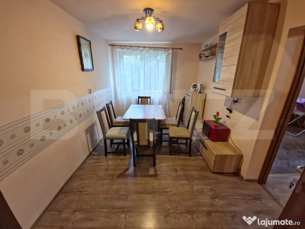 Apartament de vânzare cu 4 camere, Semicentral - Zalău - Zalau (Salaj)