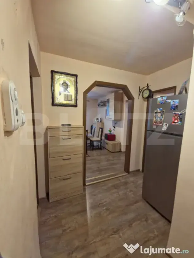 Apartament de vânzare cu 4 camere, Semicentral - Zalău - Zalau (Salaj)