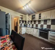 Apartament de vanzare,3 camere si 2 bai,etaj intermediar,zona Aradului