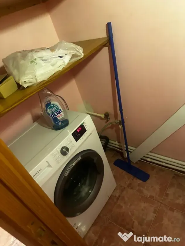 Apartament 3 camere decomandate, et. 1 zona Port