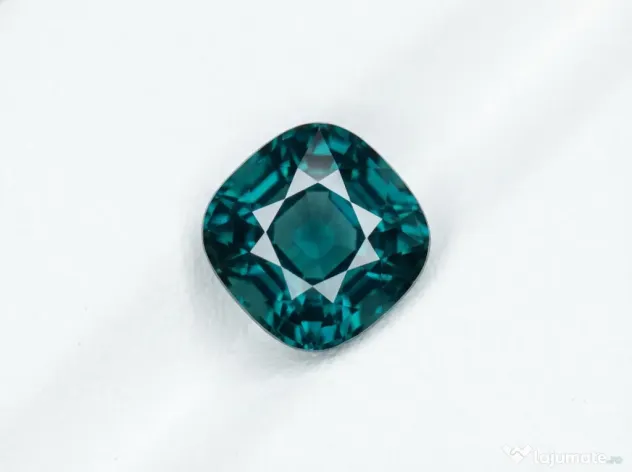 Spinel Albastru Natural 3,18 ct – Piatră Prețioasă cu Certificat Gemologic