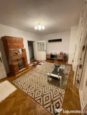 Se vinde casă in orașul HAȚEG – cu etaj, mansardă, pis 