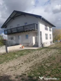 Casa superba cu etaj