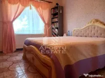 Casa, de vanzare, in Curtici.