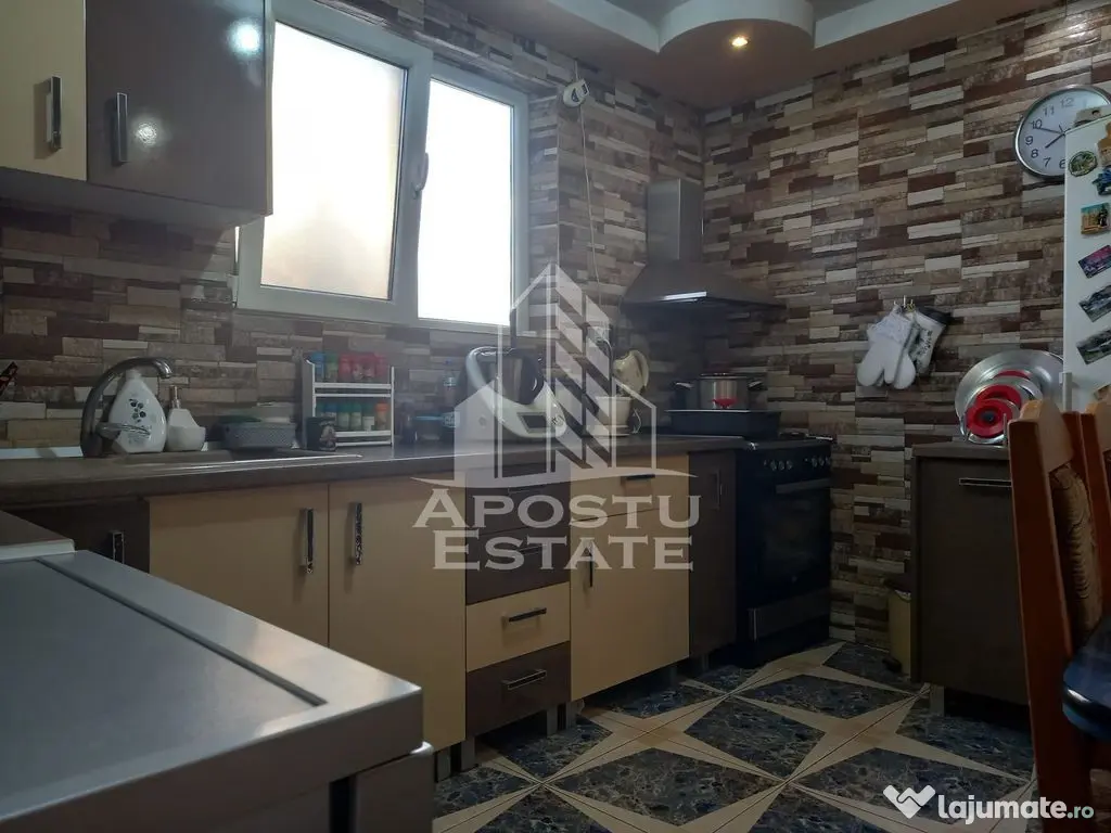 Casa, de vanzare, in Curtici. - Curtici (Arad)
