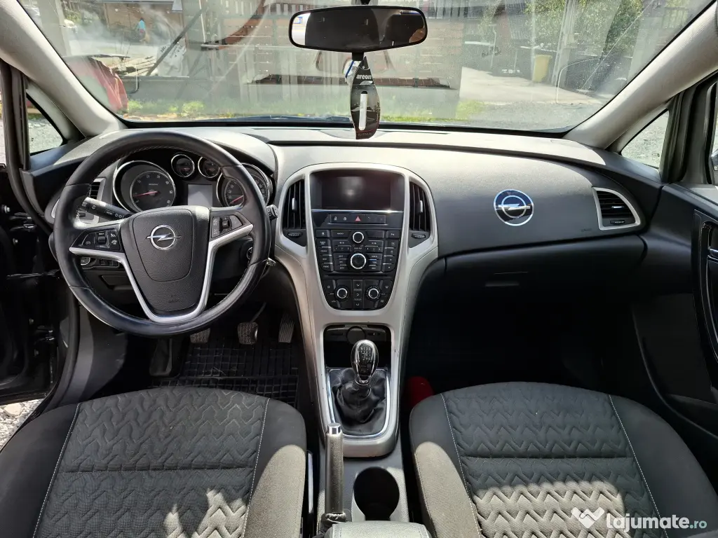 OPEL Astra 2013 — imagine 8