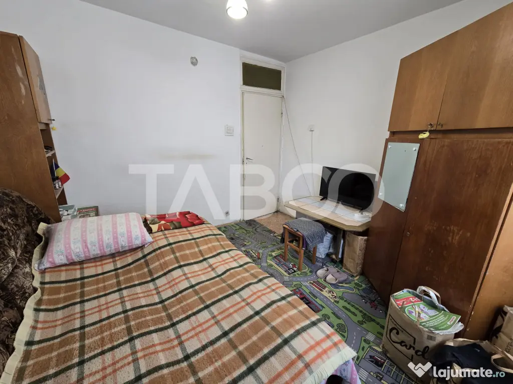 Apartament decomandat 2 camere etaj3 balcon pivnita Vasile A - Sibiu (Sibiu)