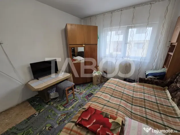 Apartament decomandat 2 camere etaj3 balcon pivnita Vasile A - Sibiu (Sibiu)