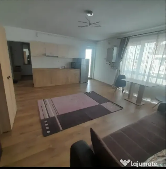Inchiriez garsoniera Lacul lui Binder cu loc de parcare