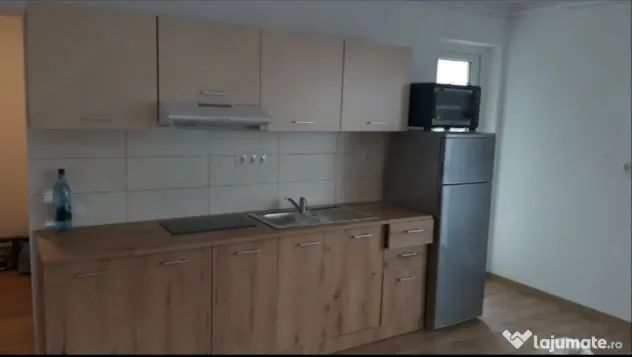 Inchiriez garsoniera Lacul lui Binder cu loc de parcare