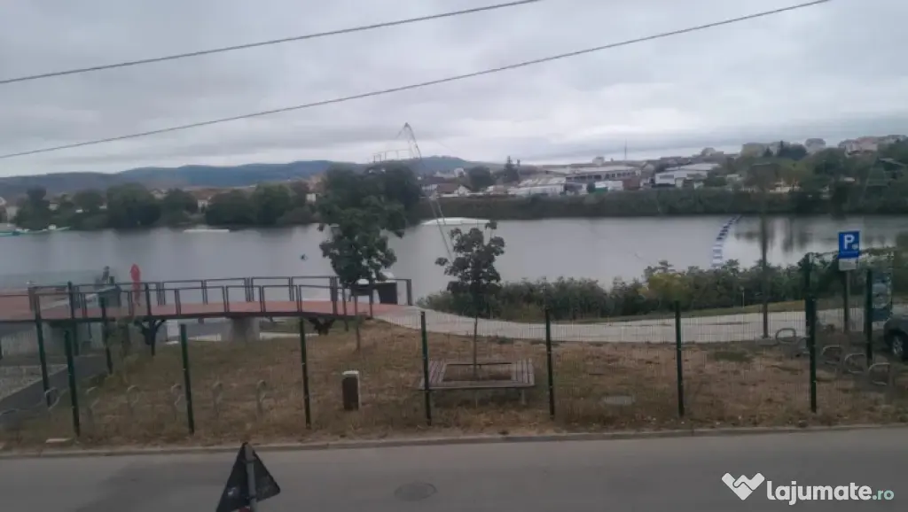 Inchiriez garsoniera Lacul lui Binder cu loc de parcare