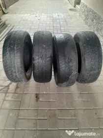 Vand patru cauciucuri iarna de 195 / 65 /   R 15 Golf 4