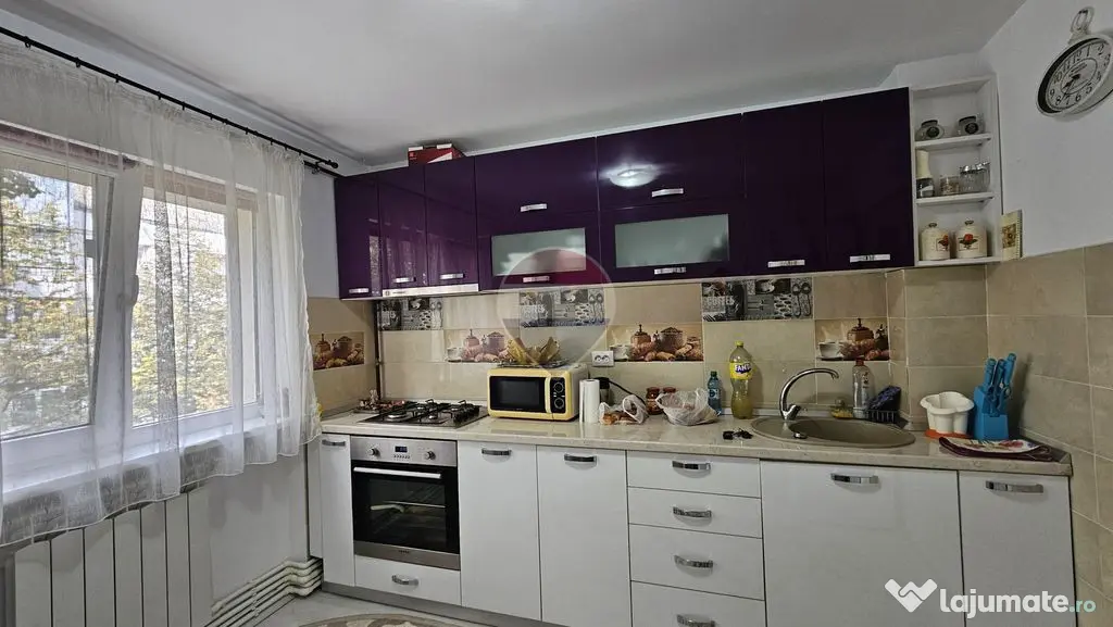Apartament confort 1 cu 3 camere în Burdujeni, Suceava - Suceava (Suceava)