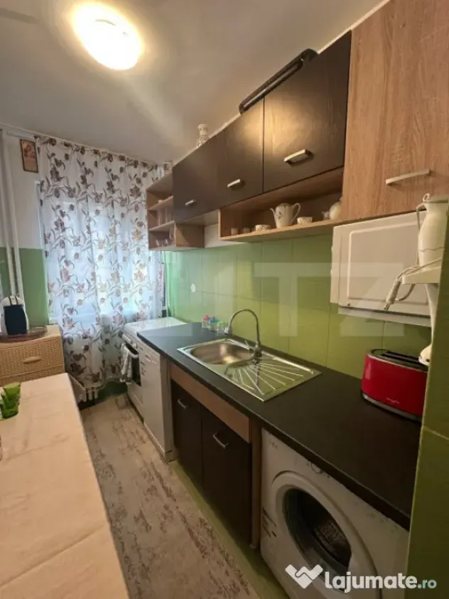 Apartament 2 Camere, Etaj 2 - Zona George Enescu - Suceava (Suceava)