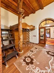 Apartment de închiriat cu 2 camere,curte si gradina,zona Iosefin