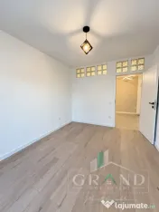 Apartament 3 camere de vanzare , Eroilor, Floresti. 