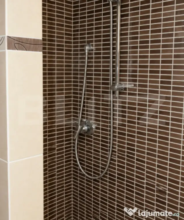 Apartament cu 3 camere pe două niveluri, Burdujeni, 57 mp - Suceava (Suceava)