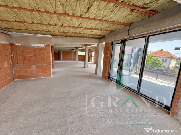DE ÎNCHIRIAT–Spațiu Comercial/Birouri/Clinică–162 mp - Floresti (Cluj)