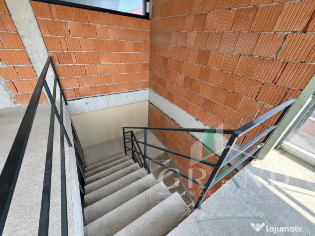 DE ÎNCHIRIAT–Spațiu Comercial/Birouri/Clinică–162 mp - Floresti (Cluj)