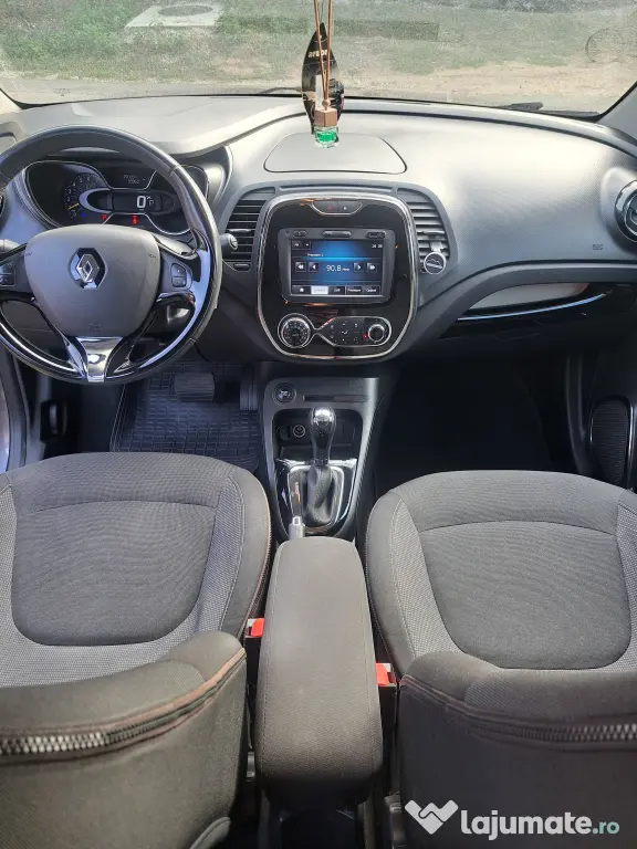 Vând Renault Captur