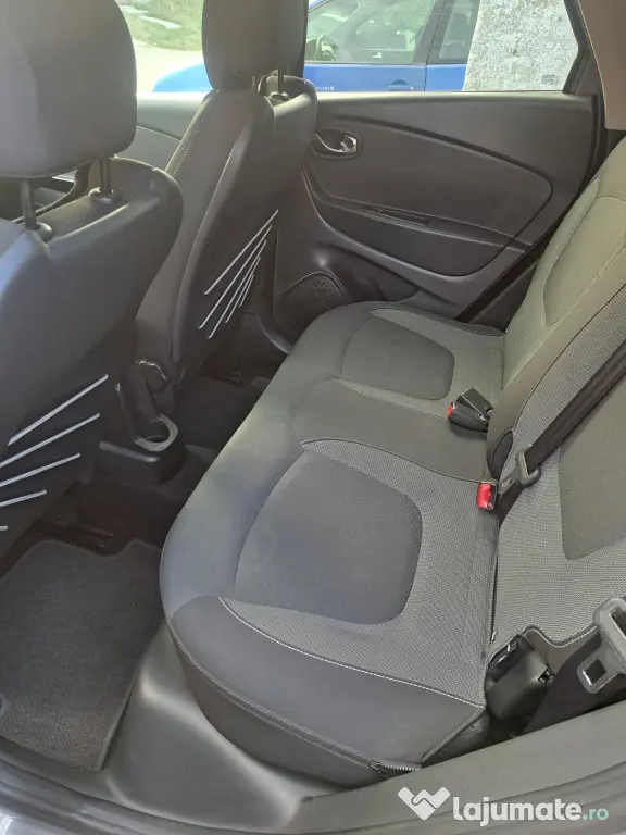 Vând Renault Captur