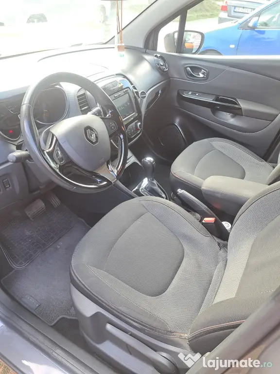 Vând Renault Captur