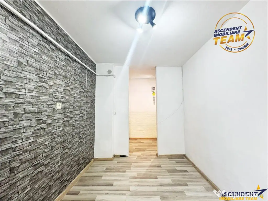 Spatiu comercial dispus la strada principala, Central, Lenin - Sfantu Gheorghe (Covasna)