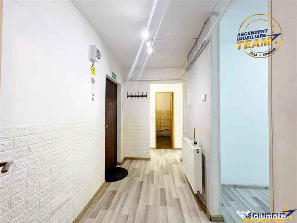 Spatiu comercial dispus la strada principala, Central, Lenin - Sfantu Gheorghe (Covasna)